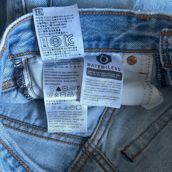 LEVI women’s Size 26 Distressed wedgie straight Blue Jean - Picture 7 of 10